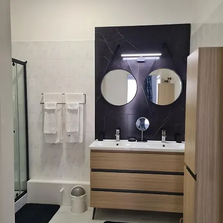 Lägenhet T2 Lumineux Climatise En Centre-ville Béziers