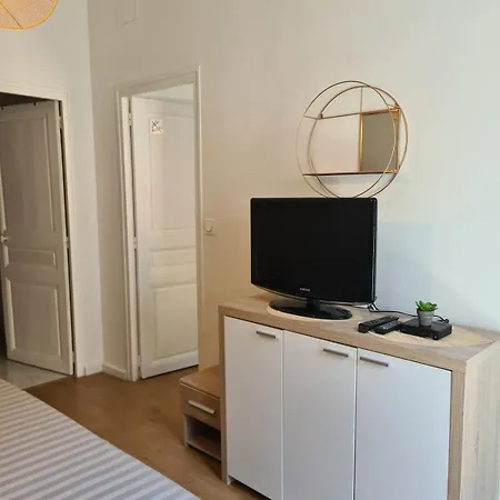 Lägenhet T2 Lumineux Climatise En Centre-ville Béziers